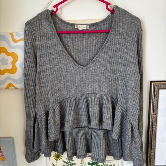 Altar'd State Gray Ribbed Peplum Blouse - Picture 1 of 4
